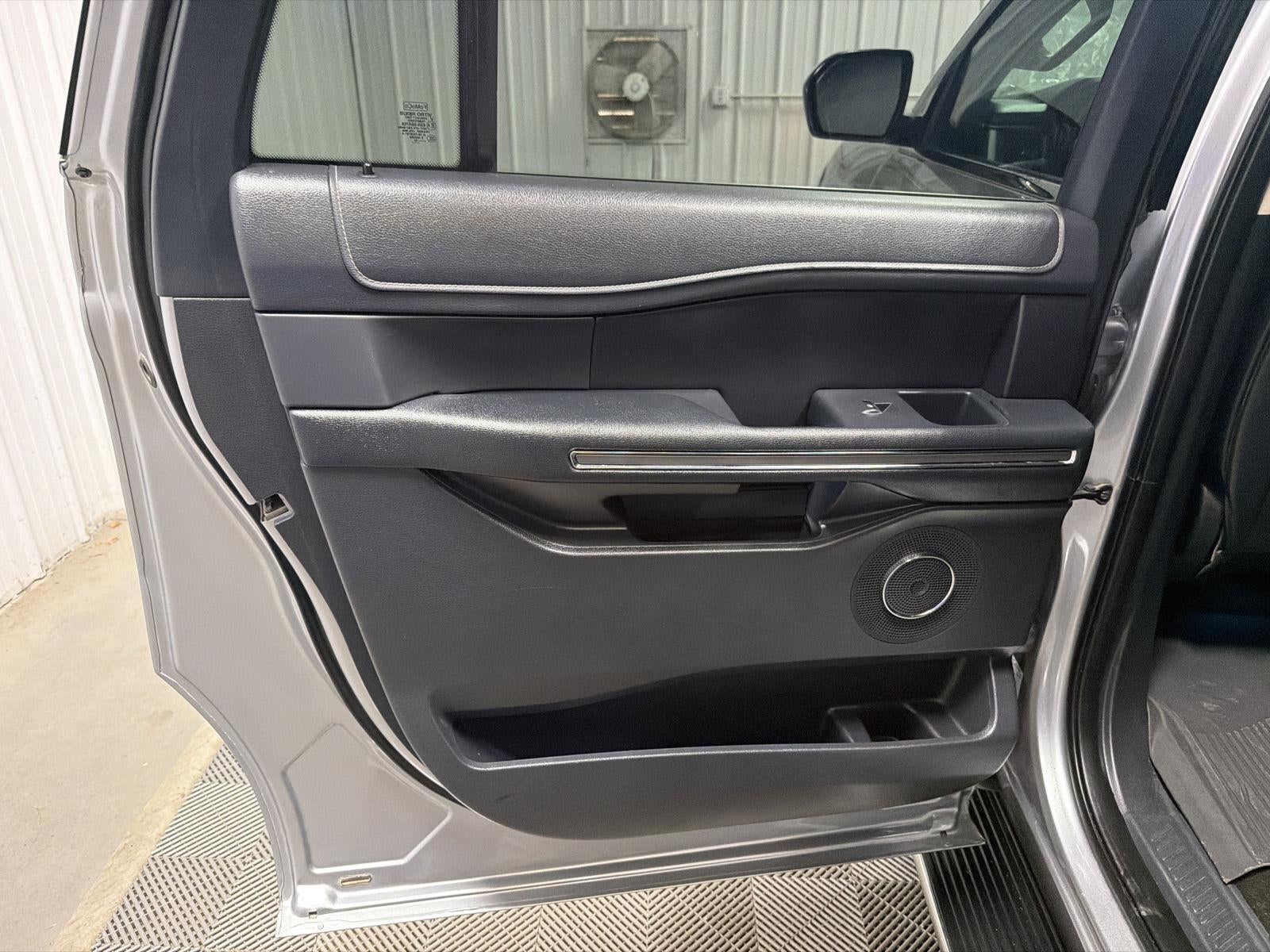 2022 Ford Expedition Max XLT