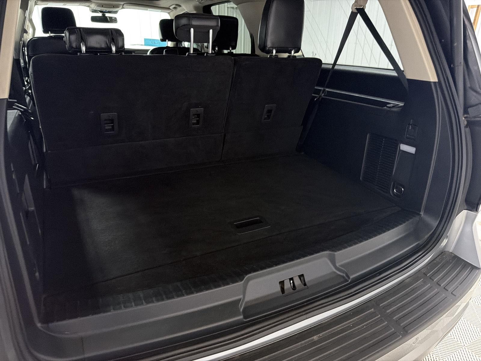 2022 Ford Expedition Max XLT