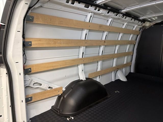 2024 Chevrolet Express Cargo 2500 WT