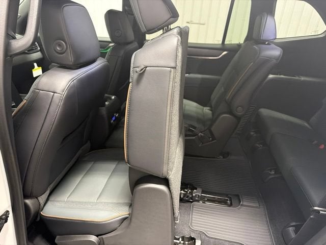 2026 GMC Acadia AT4 - Photo 20