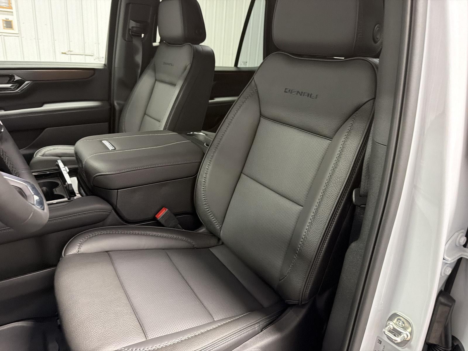 2027 GMC Yukon Denali - Photo 13