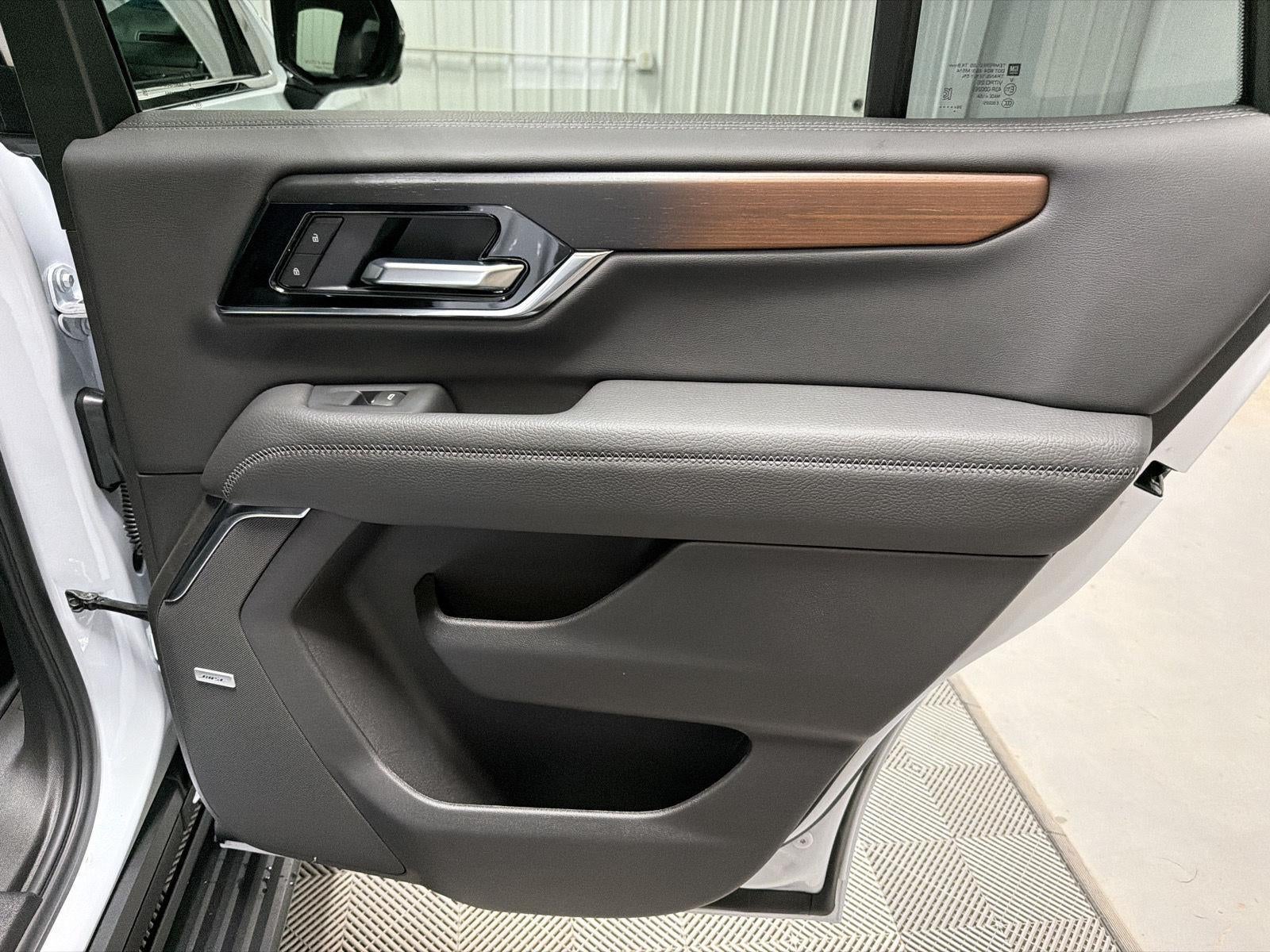 2027 GMC Yukon Denali - Photo 26