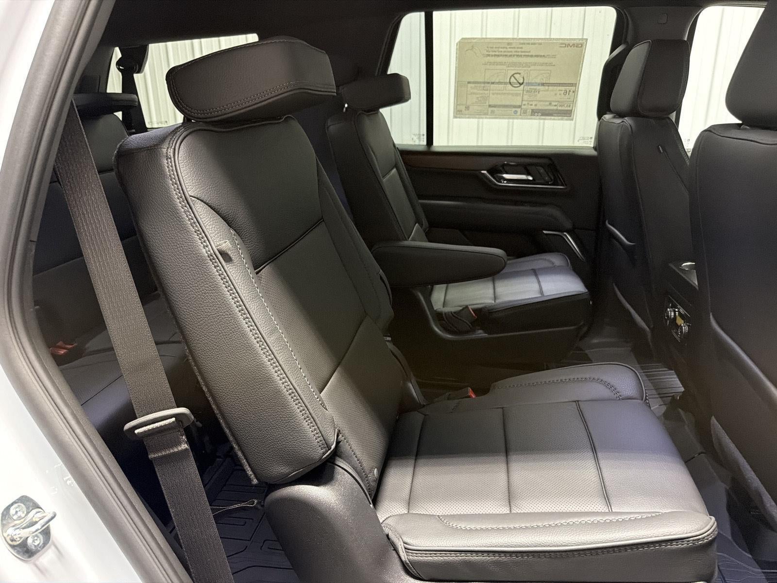 2027 GMC Yukon Denali - Photo 27