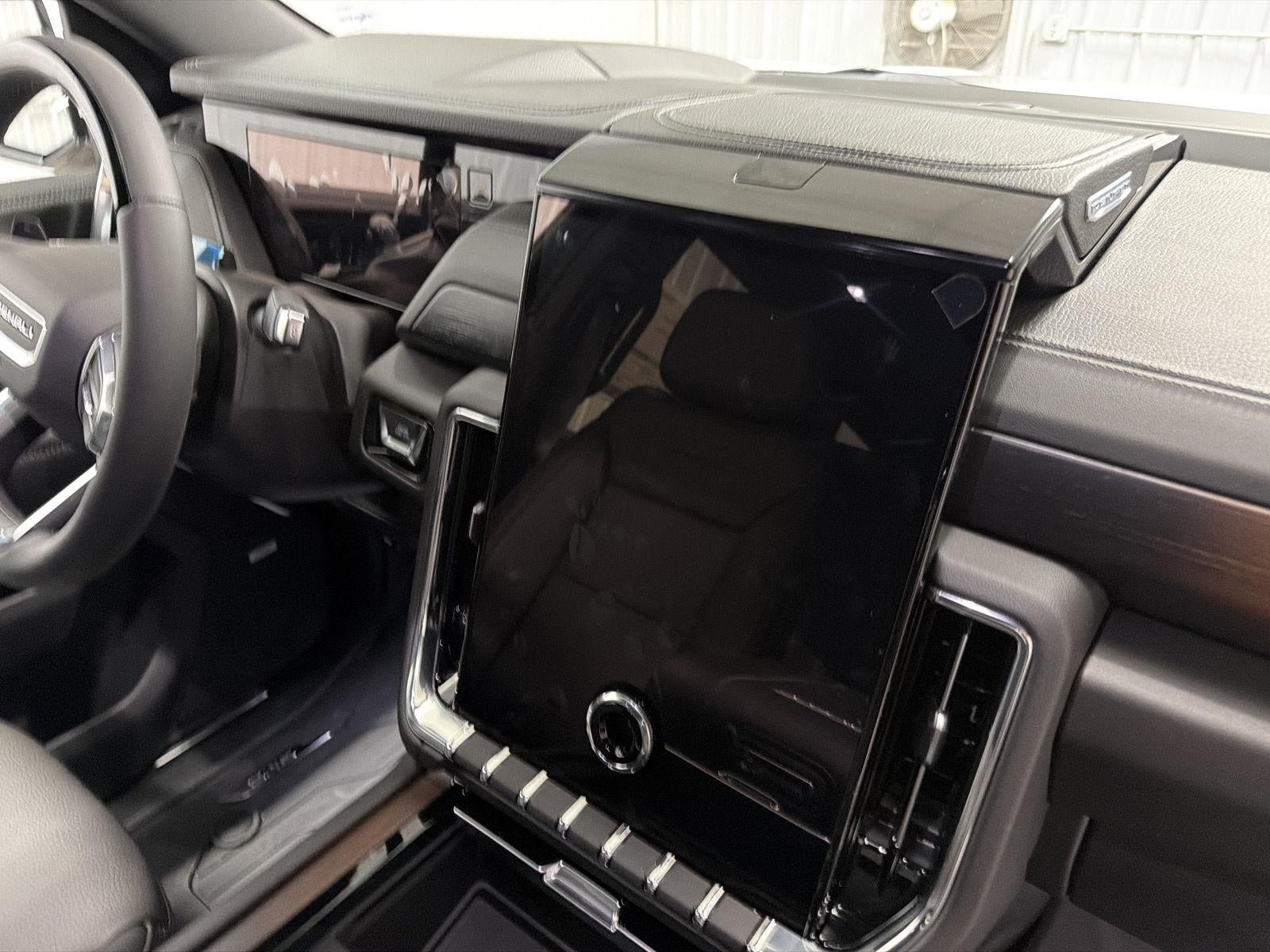 2027 GMC Yukon Denali - Photo 33