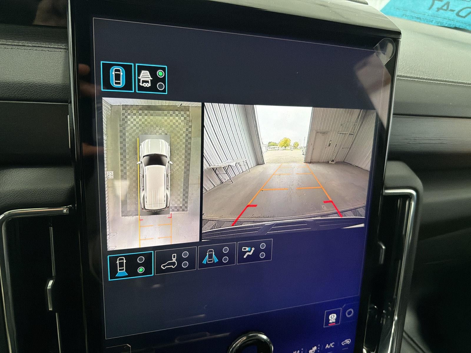 2027 GMC Yukon Denali - Photo 38