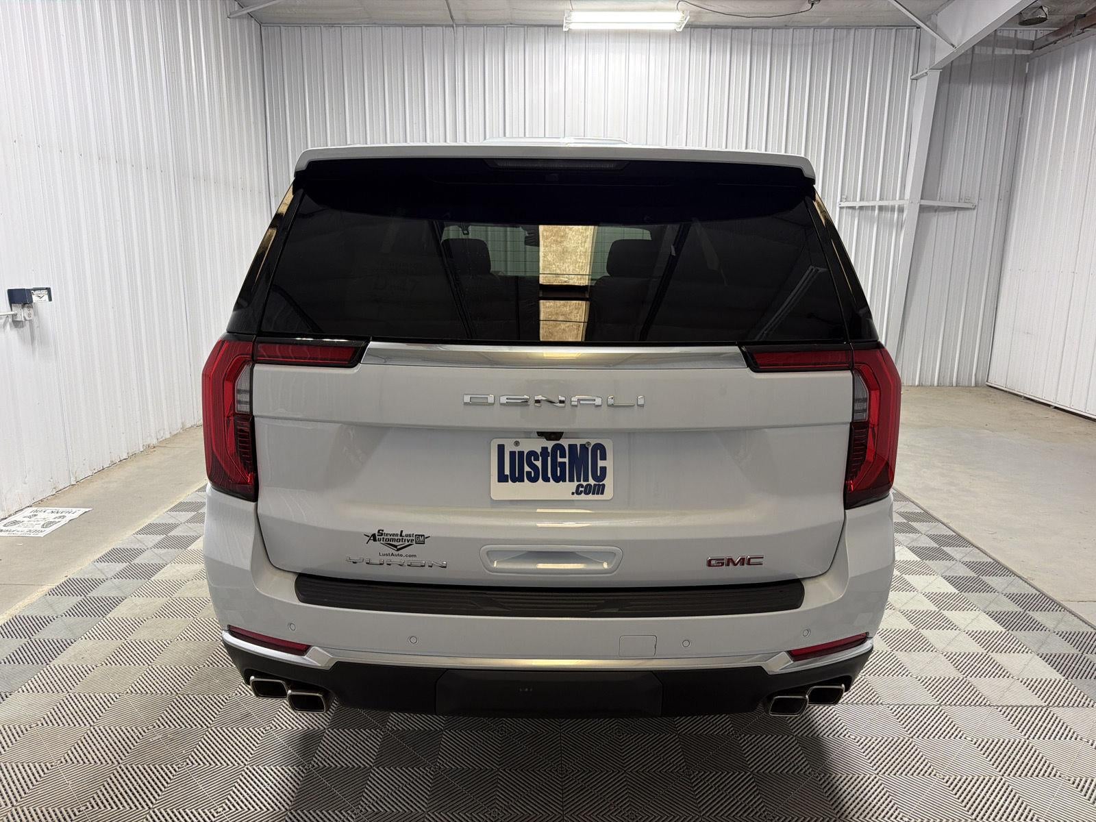 2027 GMC Yukon Denali - Photo 7