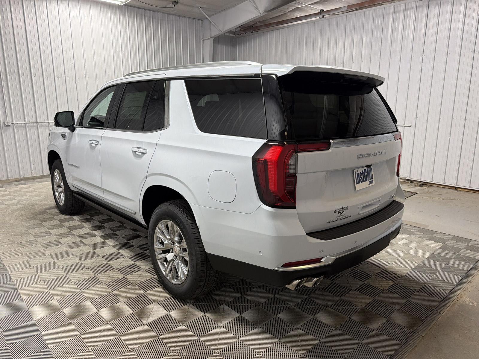 2027 GMC Yukon Denali - Photo 8