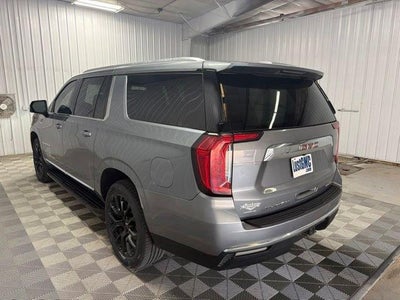 2022 GMC Yukon XL SLT