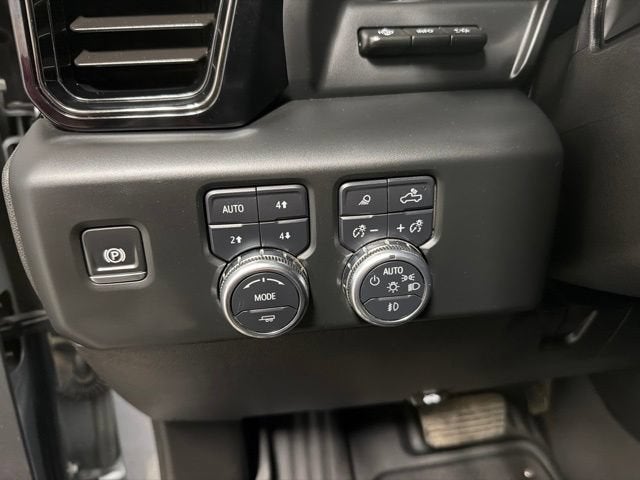 2024 GMC Sierra 3500 HD AT4