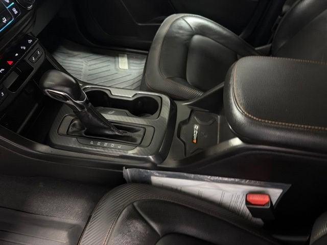 2022 GMC Canyon 4WD AT4 w/Leather