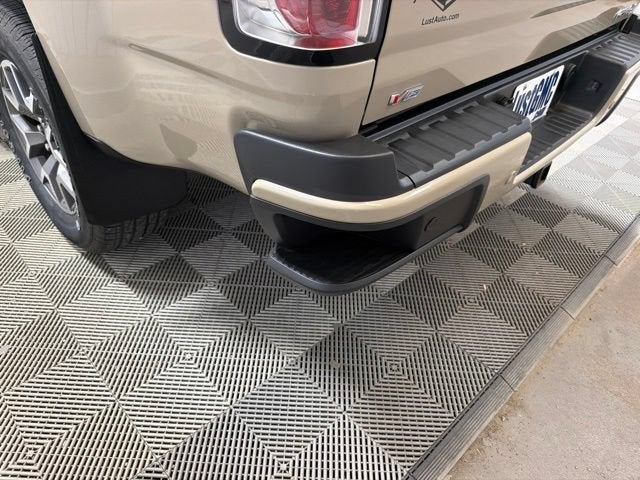 2022 GMC Canyon 4WD AT4 w/Leather