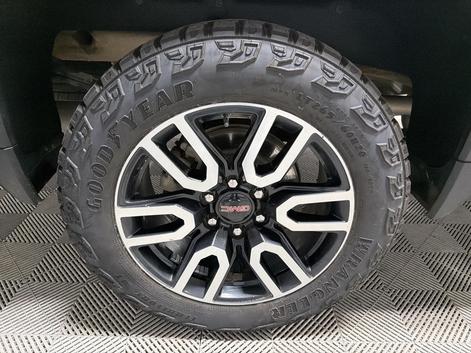 2023 GMC Sierra 1500 AT4