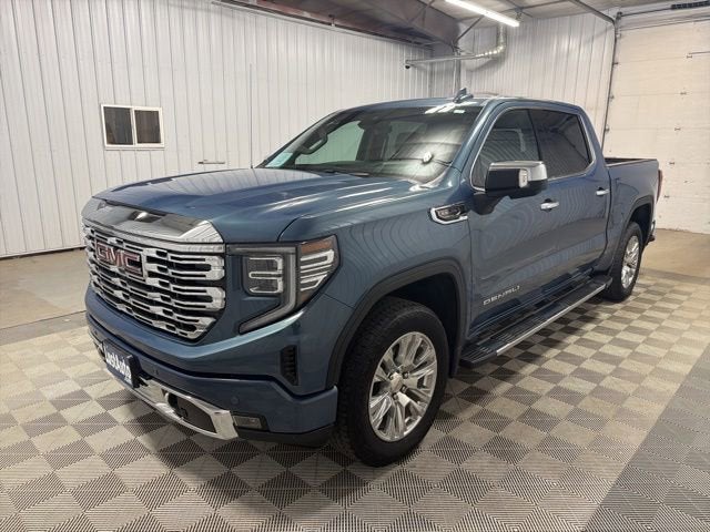 2024 GMC Sierra 4WD Crew Cab Short Box Denali's photo