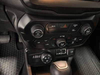 2023 Jeep Renegade Trailhawk