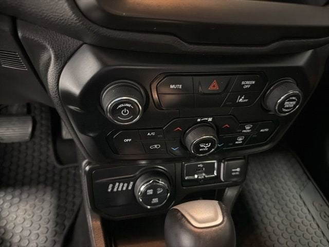 2023 Jeep Renegade Trailhawk