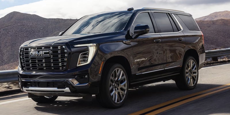 GMC Yukon XL driving through Aberdeen, SD.